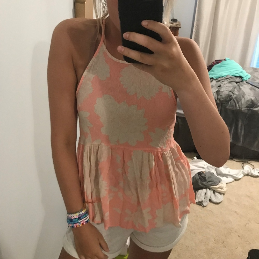 la hearts coral tank top with white floral pattern